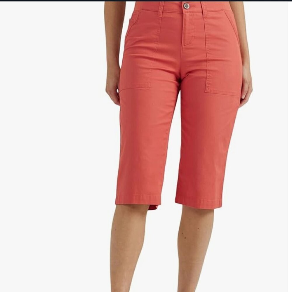 NWT Lee womens Ultra Lux Comfort With Flex-to-go Utility Skimmer Capri Pant, 6